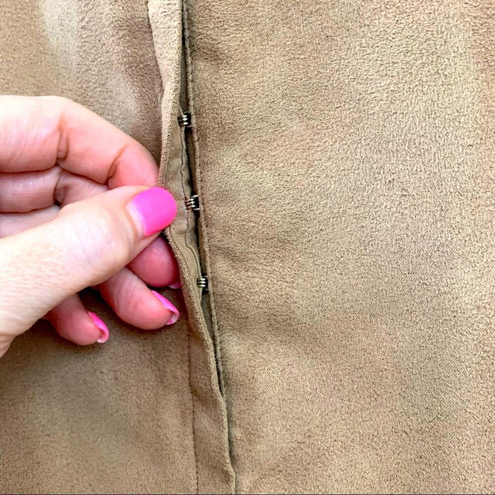 The Limited Y2K Flower Eyelet Bell Sleeved Faux Leather Scalloped Hem Tan Jacket - Picture 5 of 6